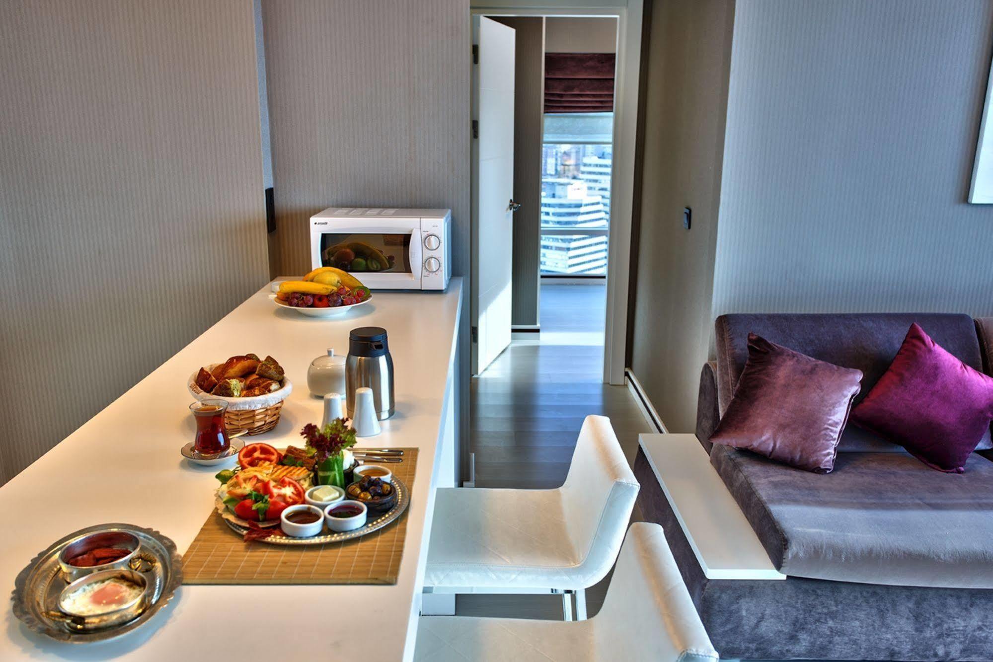 Flora Suites Atasehir Estambul Exterior foto