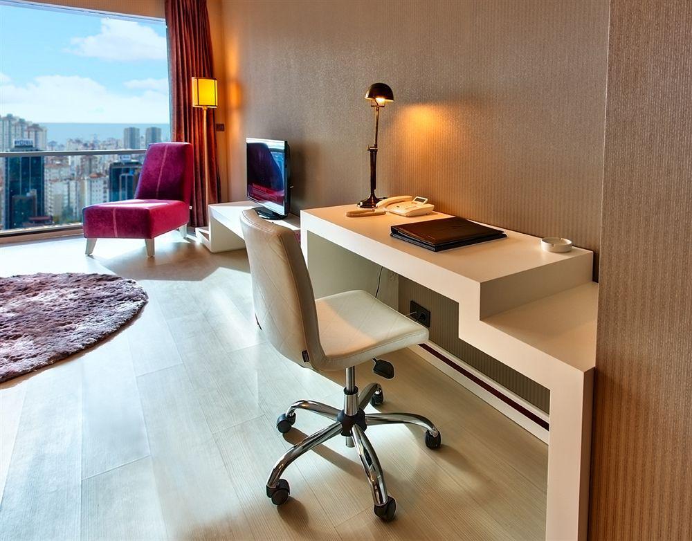 Flora Suites Atasehir Estambul Exterior foto